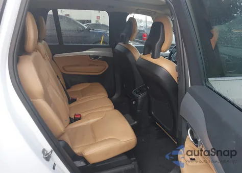 2016 Volvo Xc90 Hybrid T8 Momentum z USA, uszkodzony, nr VIN YV4BC0PK8G1090149